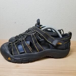 Keen Youth Size 3 Newport Water Sandals Black Outdoor Hiking Gorpcore Camping